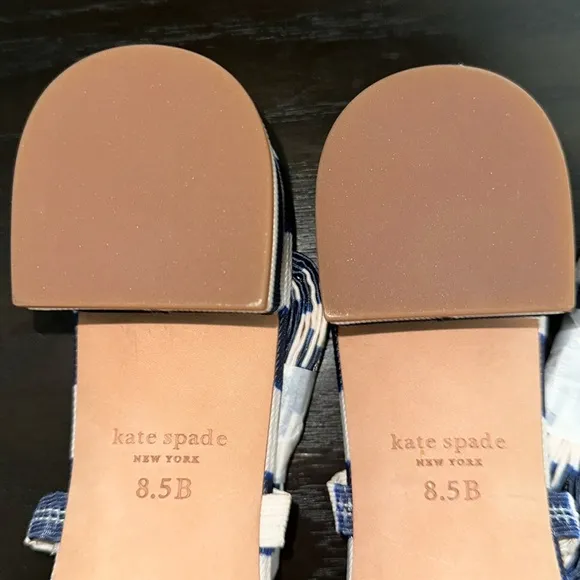 KATE SPADE Aphrodite Sandals in Awning Stripe/Outerspace Blue and White Size 8.5