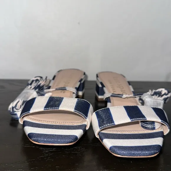 KATE SPADE Aphrodite Sandals in Awning Stripe/Outerspace Blue and White Size 8.5