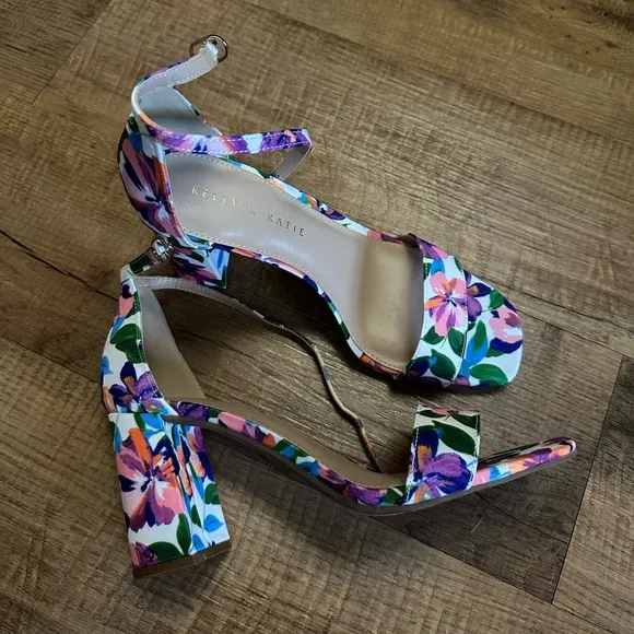 Kelly &amp; Katie Floral Block Heel Sandals