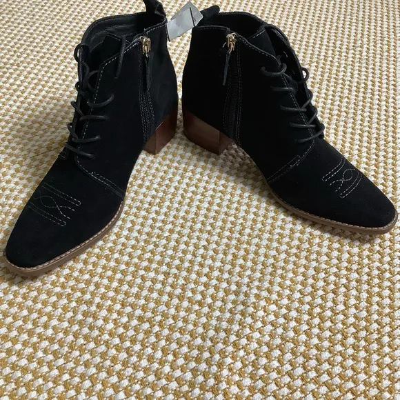 Kelsi Dagger Brooklyn boots western style.getaway size 7