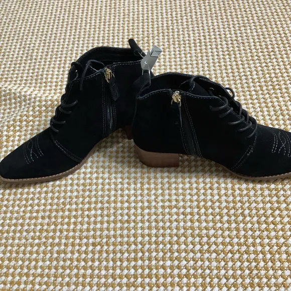 Kelsi Dagger Brooklyn boots western style.getaway size 7