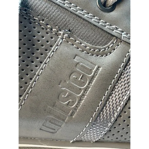 Kenneth Cole Men’s Casual Shoes Size 11 Light Gray