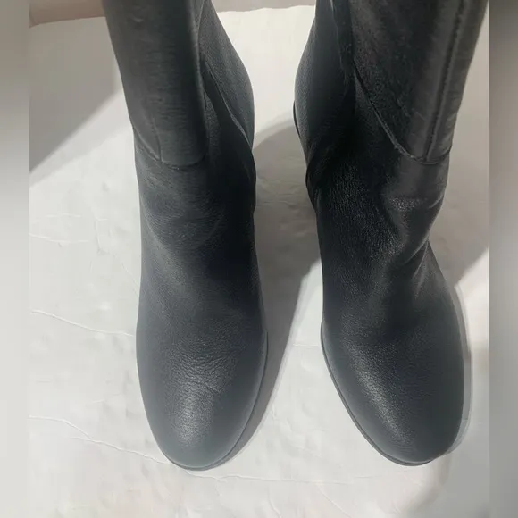 Kenneth  Cole New York Veronica timeless knee-high boots
