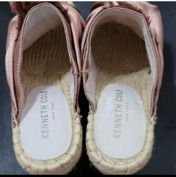 Kenneth Cole Odelle 2 Espadrille Sandals Blush Pink Metallic Satin Twisted Knot