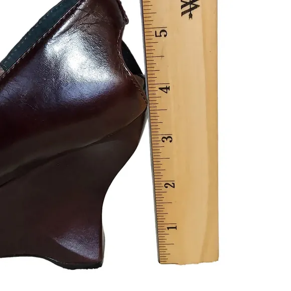 Kenzie Leather‎ Sculptured Wedge Peep Toe Heels Burgundy Brown Color Unique