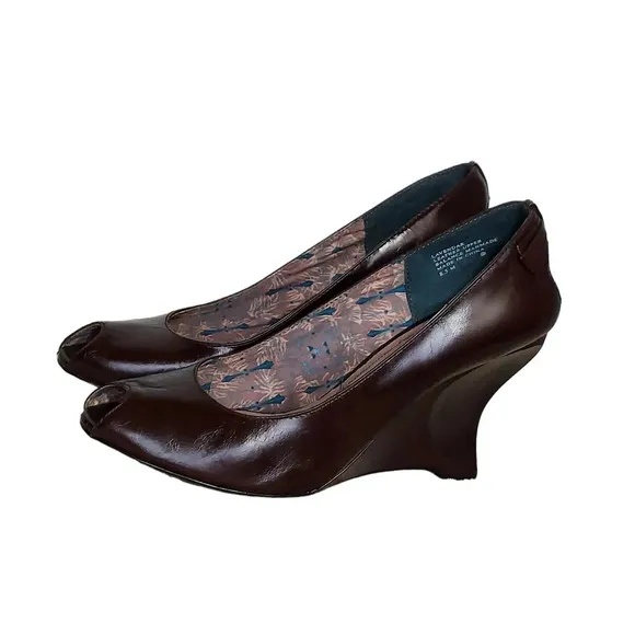 Kenzie Leather‎ Sculptured Wedge Peep Toe Heels Burgundy Brown Color Unique