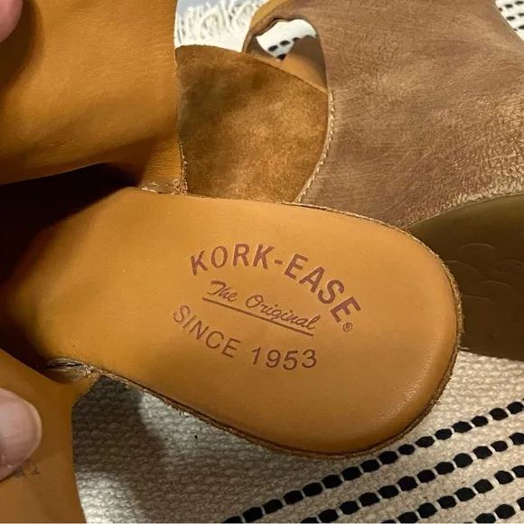 KORK-EASE / Berit Wedge Tan Leather Peep Toe Sandals Size 8