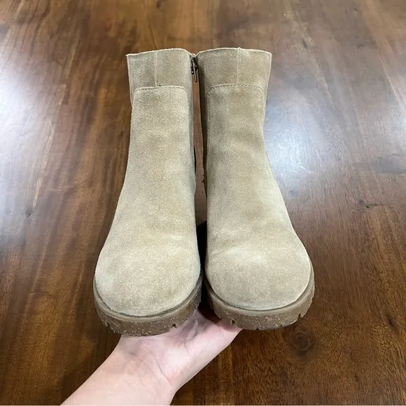 Korks By Kork-Ease Esmerelda Lugged Sole Ankle Block Heel Boots Size 9.5