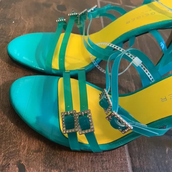 Kurt Geiger London Pierra turquoise vinyl ankle strap sandals NWT