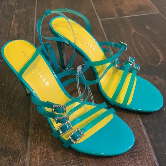 Kurt Geiger London Pierra turquoise vinyl ankle strap sandals NWT