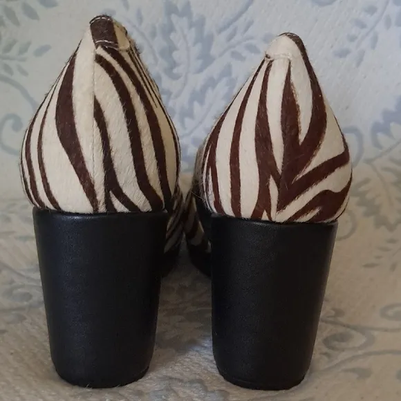 Lady Sadez Zebra Print Open-Toe Wedge Heels Womens Shoes Size 11