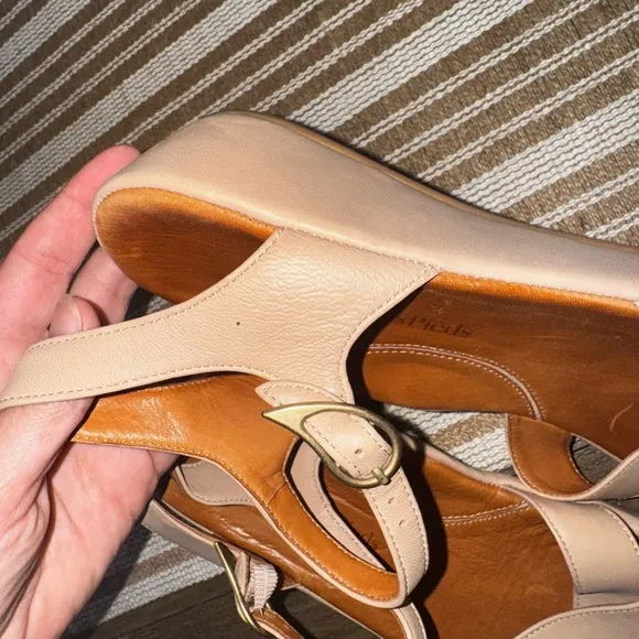 L’Amour Des Pieds CASIMIRO Leather Ankle Strap Tan Wedge Sandals Size 11