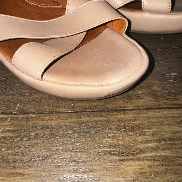 L’Amour Des Pieds CASIMIRO Leather Ankle Strap Tan Wedge Sandals Size 11