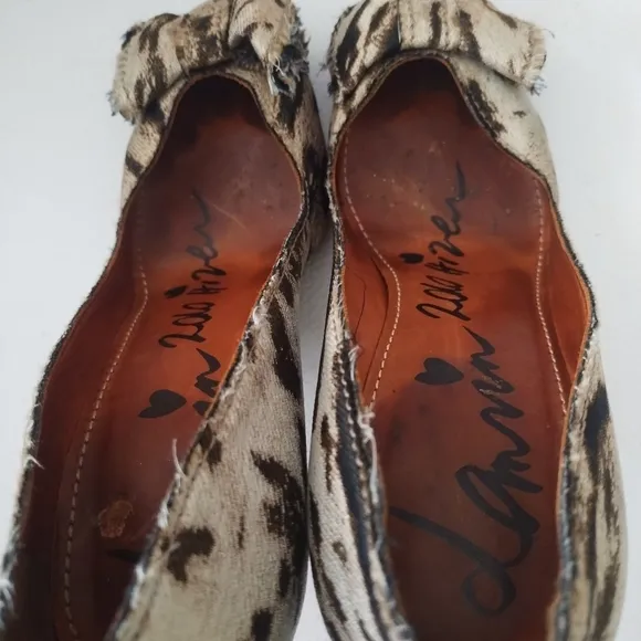LANVIN ANIMAL PRINT PUMP'S WITH BOW