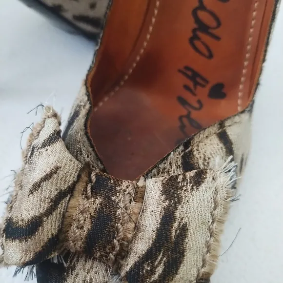 LANVIN ANIMAL PRINT PUMP'S WITH BOW