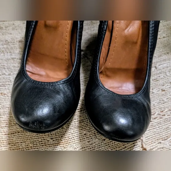 Lanvin • Leather Scrunch Wedge Pumps in Black
