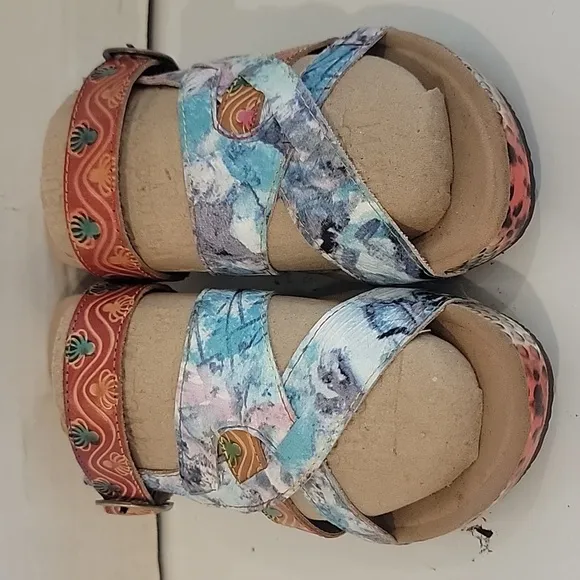 L'ARTISTE SPRING STEP COLORFUL LEATHER 2&quot; WEDGE HEEL SANDALS (sz US 7 or Euro 38