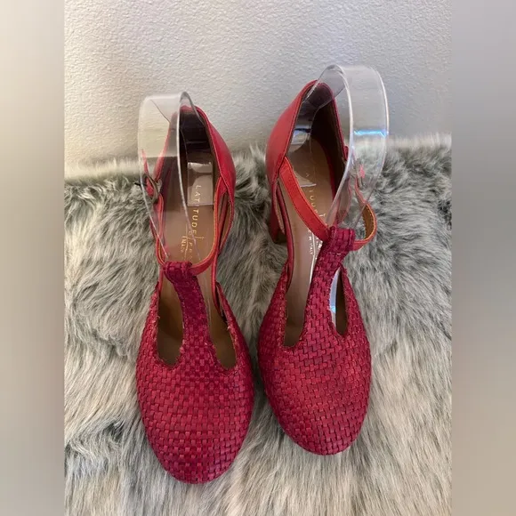 Latitude Femme made in Italy red flamenco satchel handwoven shoes