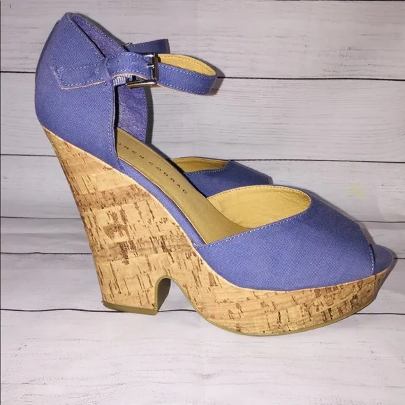 Lauren Conrad Madison Periwinkle wedge sandals