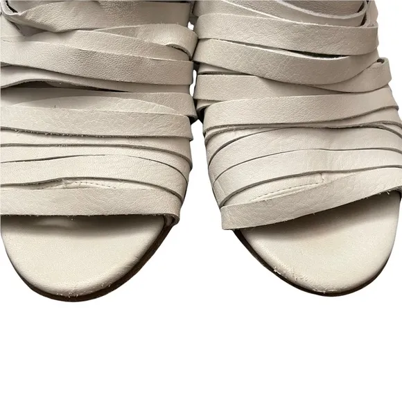 LD Tuttle Strappy Leather Sandals Size 6.5 Off White Peep Toe Stacked He…