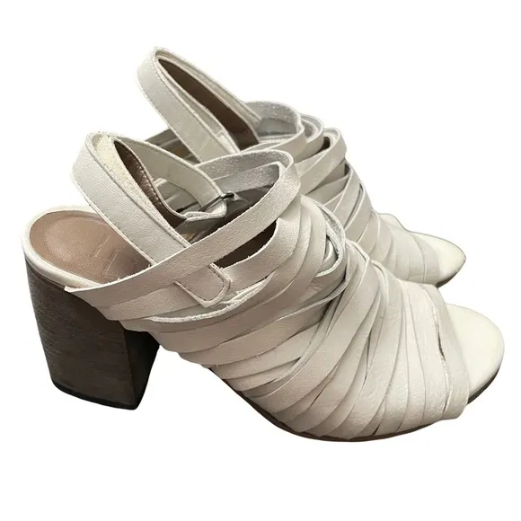 LD Tuttle Strappy Leather Sandals Size 6.5 Off White Peep Toe Stacked He…