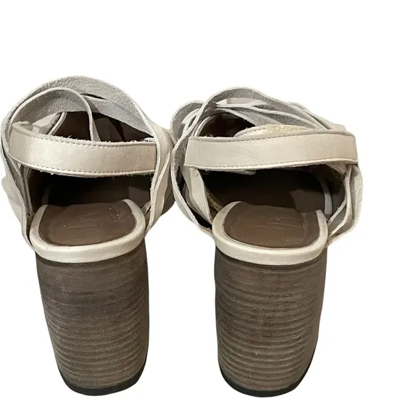 LD Tuttle Strappy Leather Sandals Size 6.5 Off White Peep Toe Stacked He…