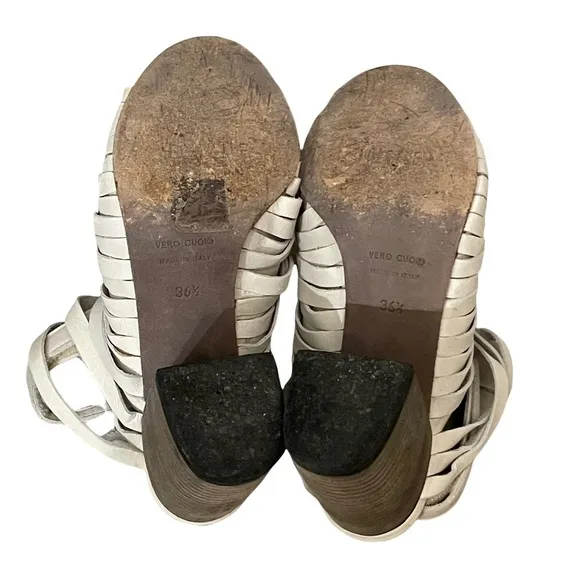 LD Tuttle Strappy Leather Sandals Size 6.5 Off White Peep Toe Stacked He…