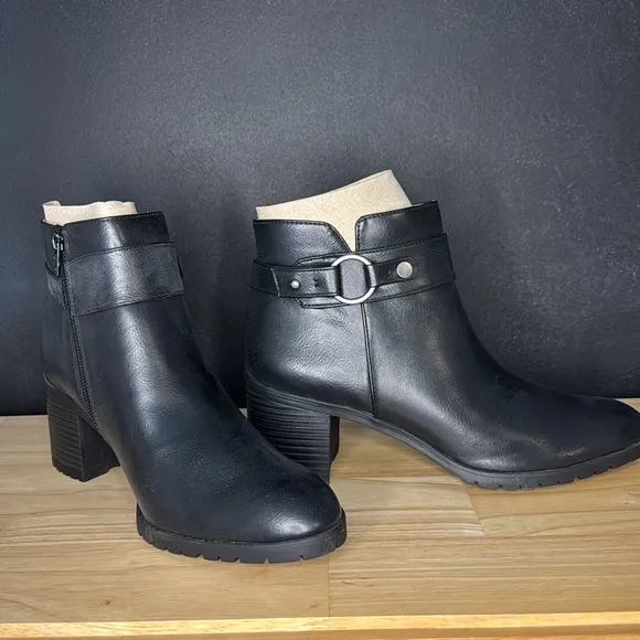 Life Stride Boot Black Miranda Block Heel Faux‎ Leather in Size 9  New