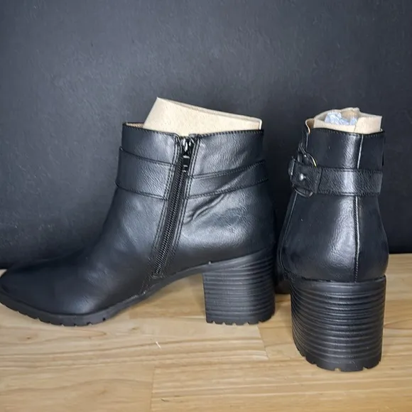 Life Stride Boot Black Miranda Block Heel Faux‎ Leather in Size 9  New