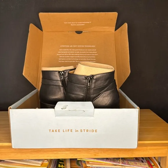 Life Stride Boot Black Miranda Block Heel Faux‎ Leather in Size 9  New