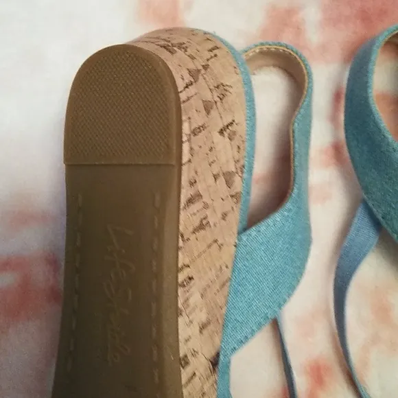Life Stride 💙 Wedge Sandals 💙