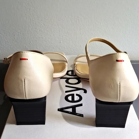 LIKE NEW Aeyde Cream Leather Sandals Size 41! RARE!