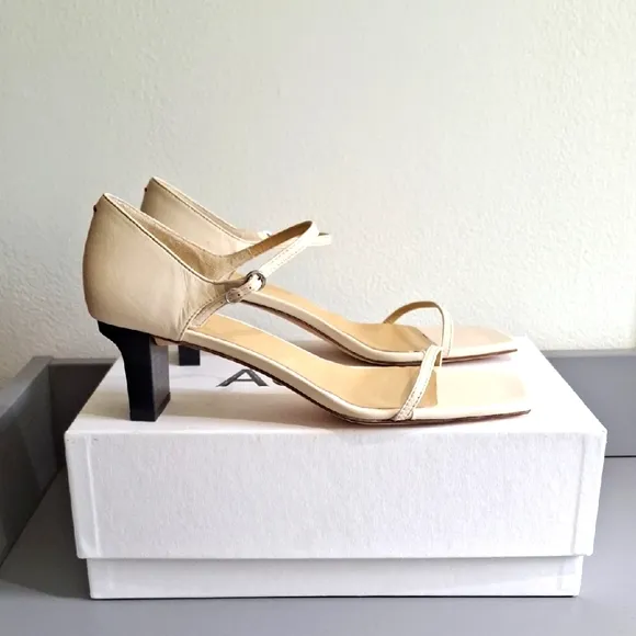 LIKE NEW Aeyde Cream Leather Sandals Size 41! RARE!
