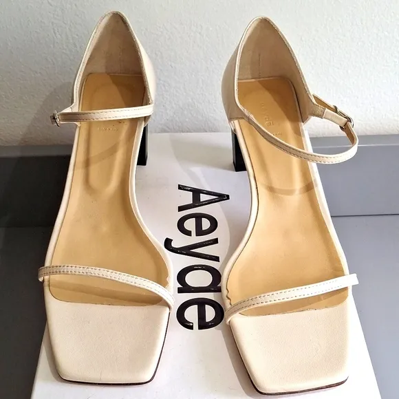LIKE NEW Aeyde Cream Leather Sandals Size 41! RARE!