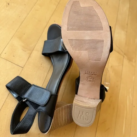 Like NEW STUART WEITZMAN Broadband leather city sandals, 7.5  CB2370