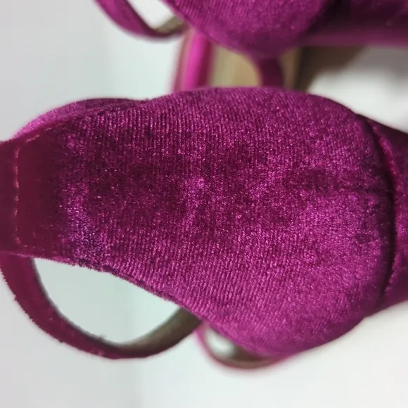 Lily Pulitzer Women's Amber Lynn Blackberry Velvet Block Heel Sandals Size 8.5
