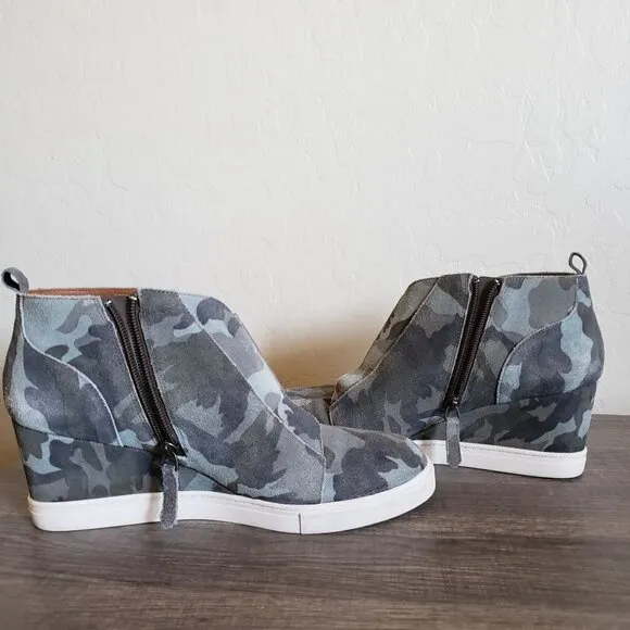 Linea Paolo Anna Slip-On Suede Camouflage Wedge Sneakers Shoes Size Womens 10.5