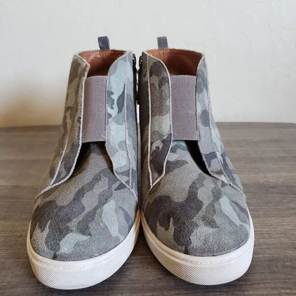 Linea Paolo Anna Slip-On Suede Camouflage Wedge Sneakers Shoes Size Womens 10.5
