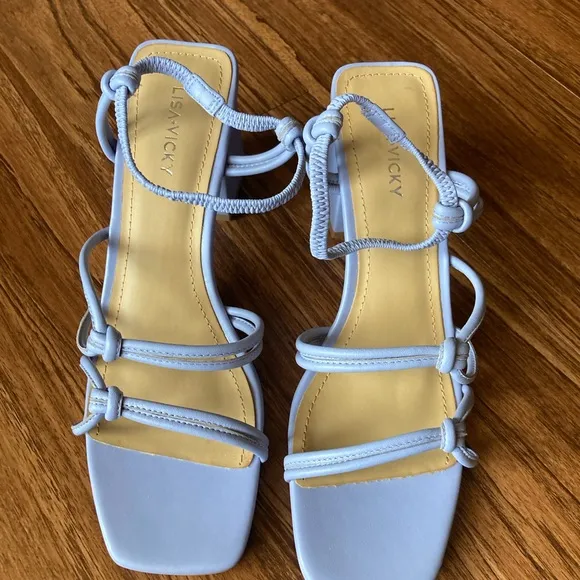 Lisa Vicky 3” Block heel with straps