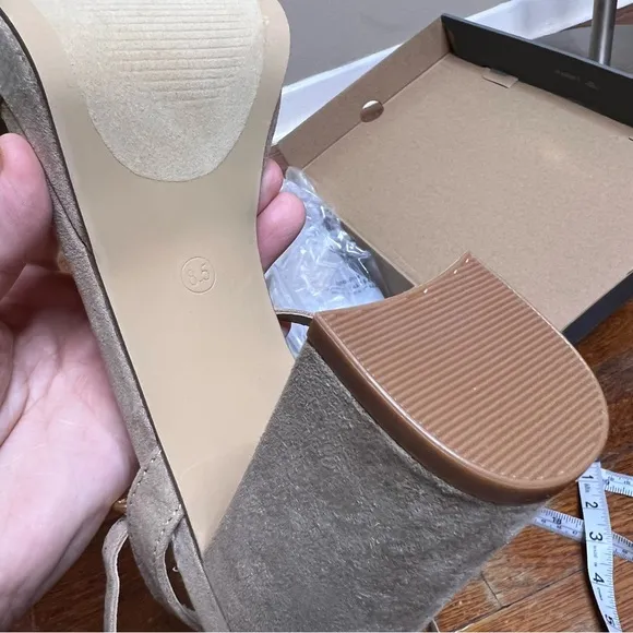LOFT Ankle Strap Block Heel Sandals size 8.5