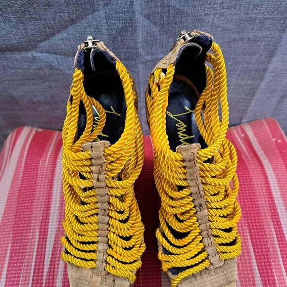London Trash Platform Wedge Sandals Wood Women Size 5