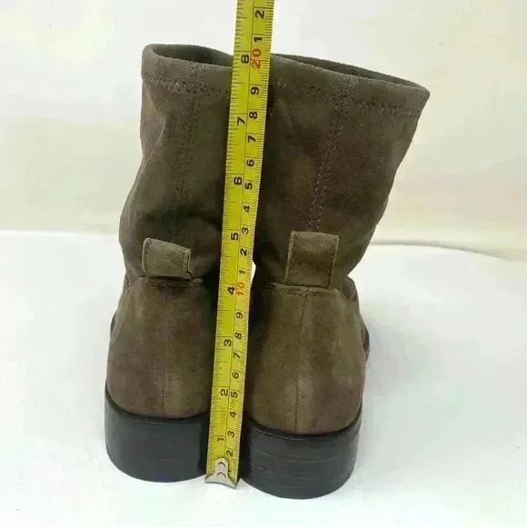 Louise Et Cie Silko Suede Block Heel Booties Tan Sz 8 soft pull-on boots