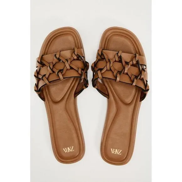 LOW HEEL KNOTTED SANDALS