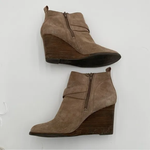 Lucky Brand Leather Wedge Yerik Harness Buckle Ankle Booties Boots Shoes Size 10