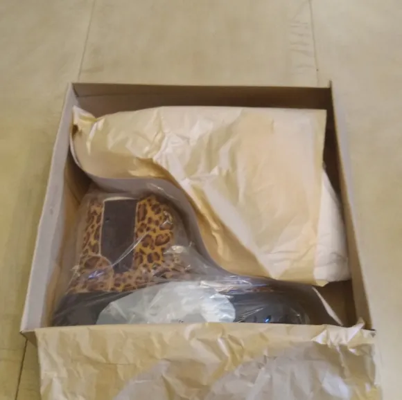 LUCKY BRAND LEOPARD PRINT SUEDE BLOCK HEEL BOOTS