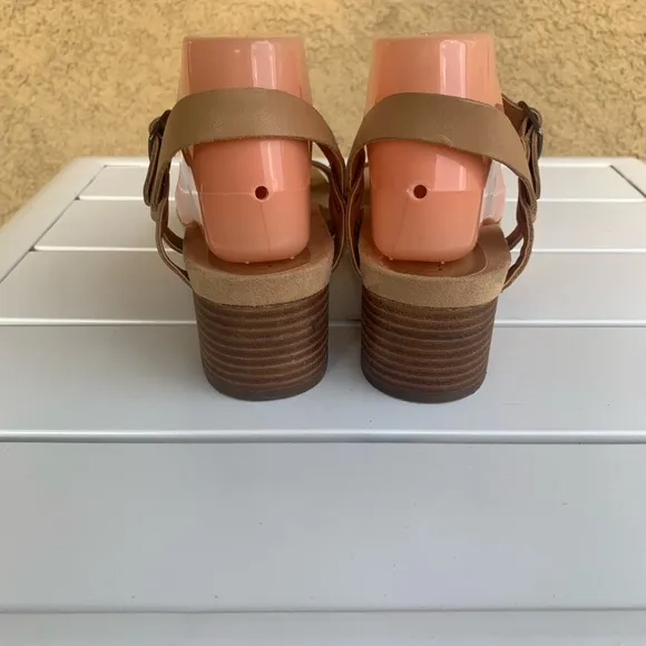Lucky Brand nude tan leather Pagona sandals block heel size 9.5M