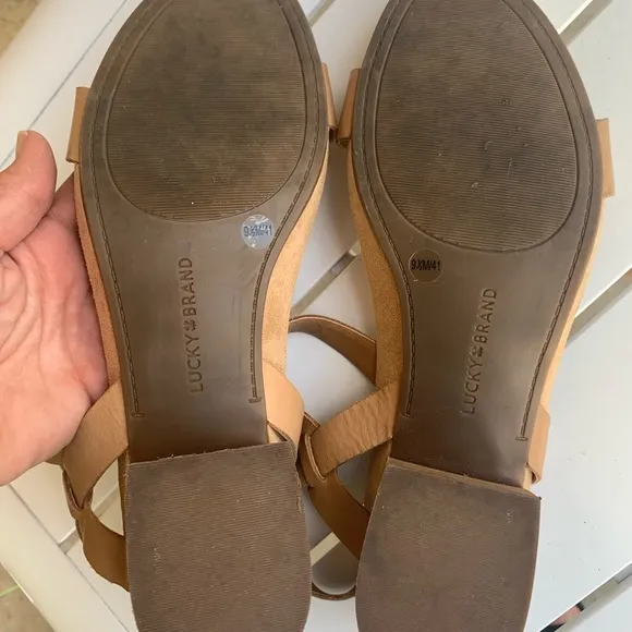 Lucky Brand nude tan leather Pagona sandals block heel size 9.5M
