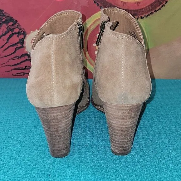 Lucky Brand Shoes Tan Leather Yakeena Side Zip Wedge Booties Shoes Size 8.5 / 39