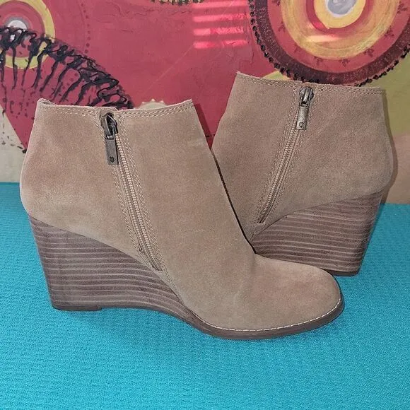 Lucky Brand Shoes Tan Leather Yakeena Side Zip Wedge Booties Shoes Size 8.5 / 39