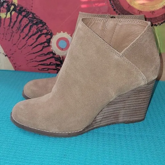 Lucky Brand Shoes Tan Leather Yakeena Side Zip Wedge Booties Shoes Size 8.5 / 39